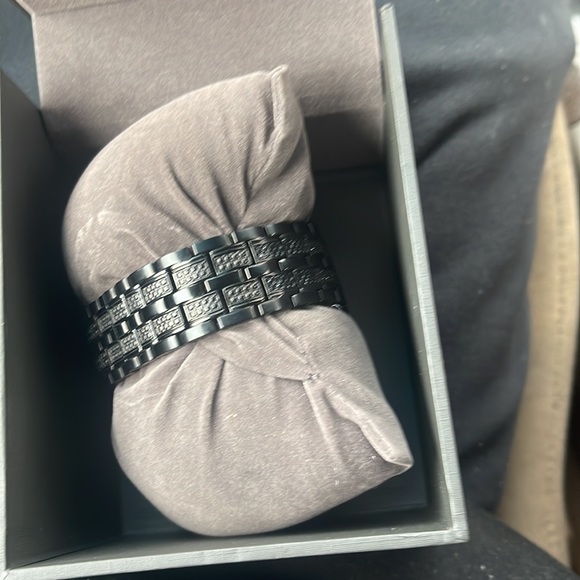 A bulova watch from Kay jewelers. Wore a couple times no more than 3 times. New. - Picture 9 of 11